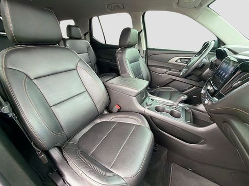 Used 2020 Chevrolet Traverse RS w/ LPO, Floor Liner Package FWD image 30