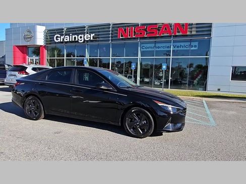 Used 2023 Hyundai Elantra Blue image 37