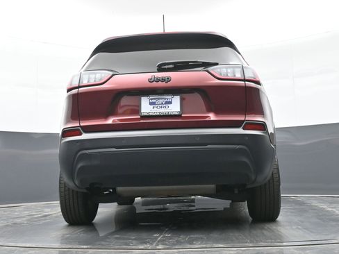Used 2020 Jeep Cherokee Latitude Plus FWD image 39