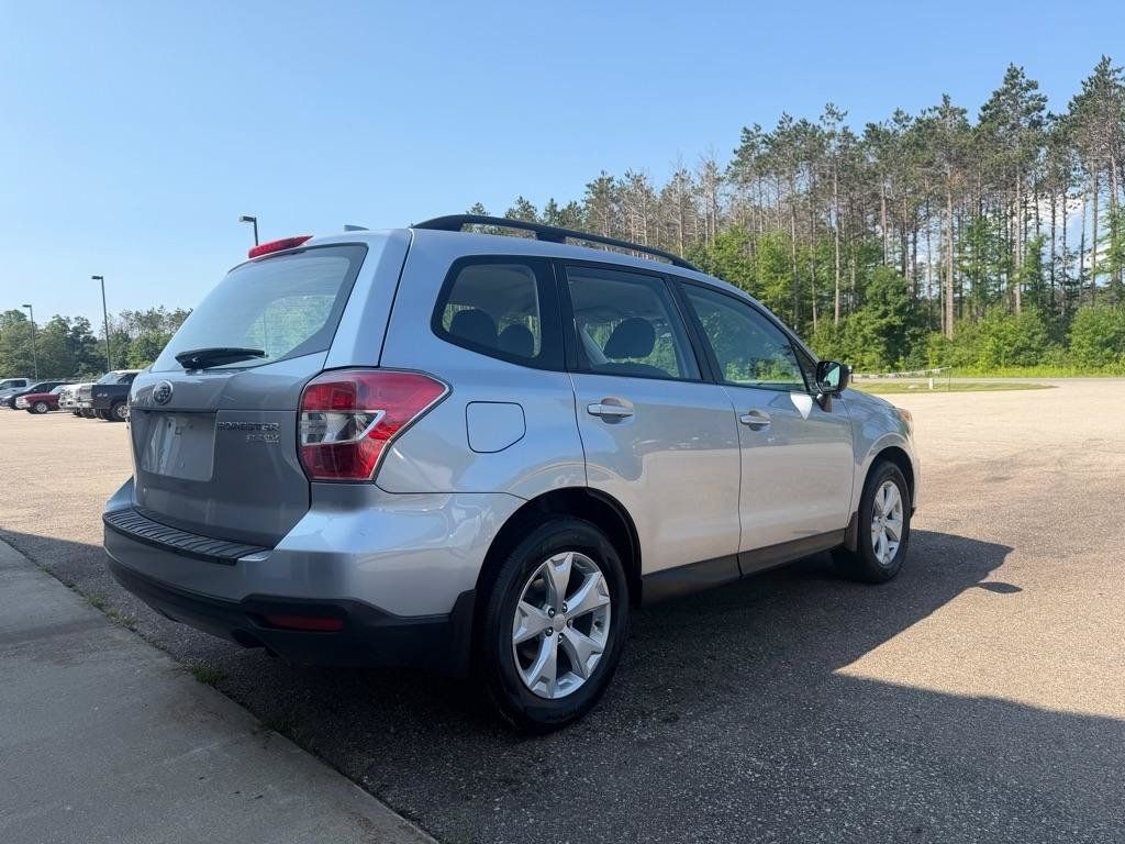 Used 2016 Subaru Forester 2.5i w/ Alloy Wheel Package AWD/4WD image 4