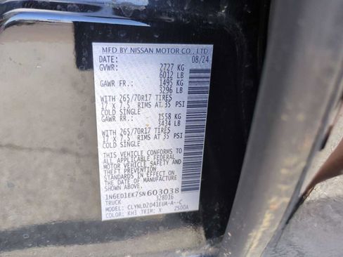 Used 2025 Nissan Frontier PRO-4X AWD/4WD image 32
