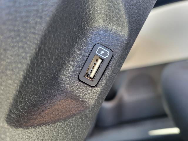 Used 2022 Kia Carnival LX FWD image 16