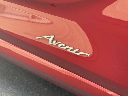 Used 2025 Buick Encore GX Avenir w/ Avenir Convenience Package AWD/4WD image 11