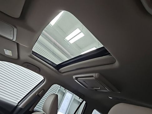 Used 2018 Honda Pilot Touring image 28