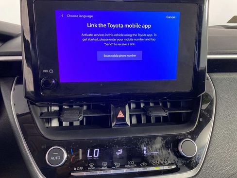 Used 2025 Toyota Corolla LE FWD image 20