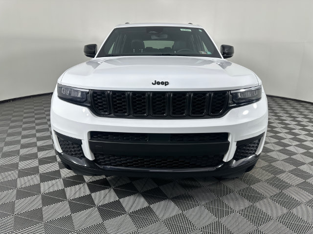 Used 2023 Jeep Grand Cherokee L Laredo AWD/4WD image 27