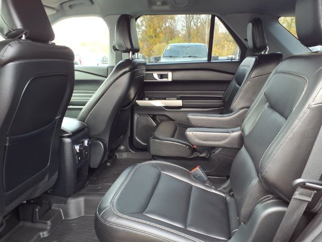 Certified 2020 Ford Explorer XLT w/ Equipment Group 202A AWD/4WD image 10