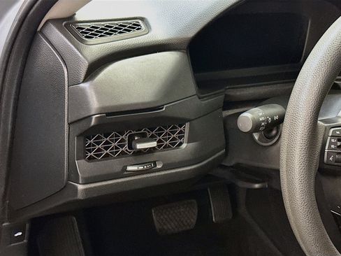 Used 2025 Honda Accord SE image 17