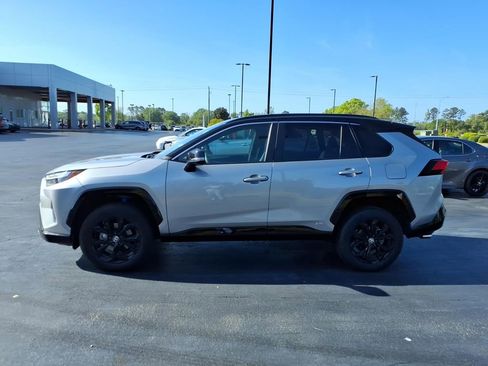Used 2023 Toyota RAV4 XSE AWD/4WD image 4