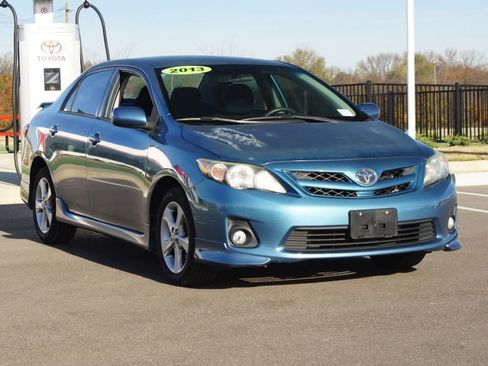 Used 2013 Toyota Corolla S image 2