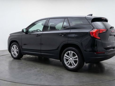Used 2024 GMC Terrain SLE FWD image 6