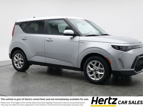 Used 2025 Kia Soul LX w/ LX Technology Package FWD image 1