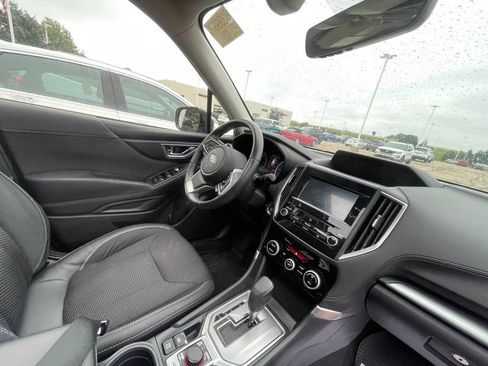 Used 2019 Subaru Forester Premium AWD/4WD image 6