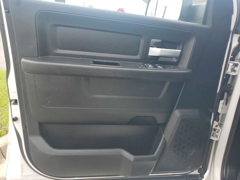 Used 2019 RAM 2500 Tradesman w/ Chrome Appearance Group AWD/4WD image 15