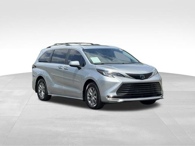 Used 2021 Toyota Sienna XLE FWD 360° Tour
