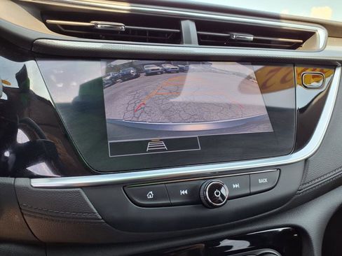 Used 2022 Buick Encore GX Essence image 11