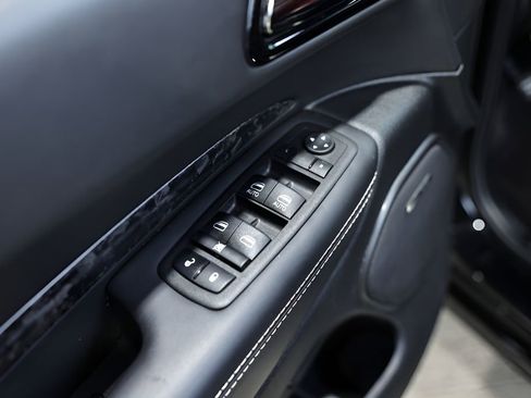 Used 2023 Dodge Durango SRT image 27