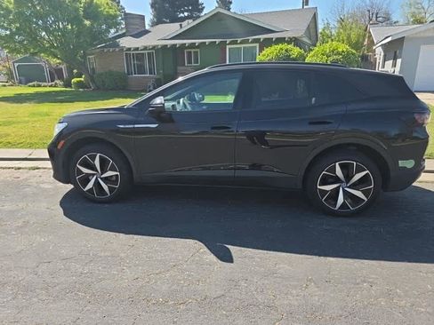 Used 2023 Volkswagen ID.4 Pro S image 8