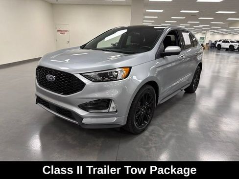 Used 2022 Ford Edge ST-Line w/ Class II Trailer Tow Package AWD/4WD image 3