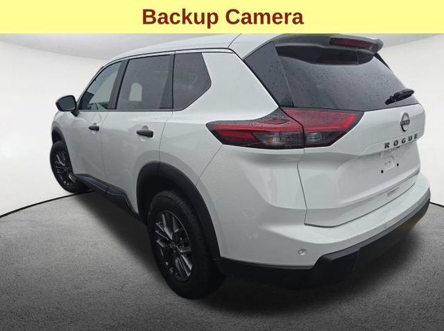 Used 2024 Nissan Rogue S FWD image 10
