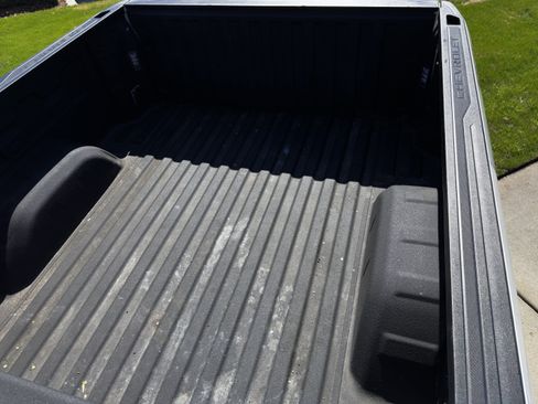 Used 2025 Chevrolet Silverado 1500 LT Trail Boss w/ Convenience Package II AWD/4WD image 30