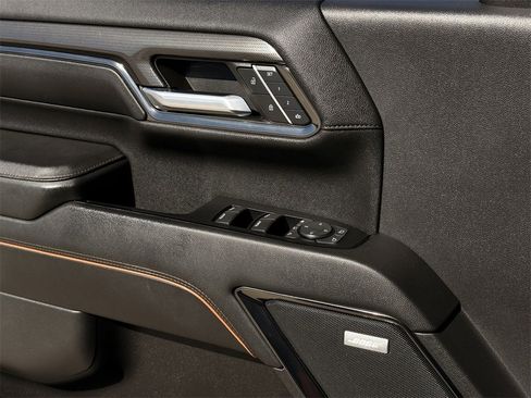 Used 2024 GMC Sierra 3500 AT4 w/ AT4 Premium Plus Package image 23