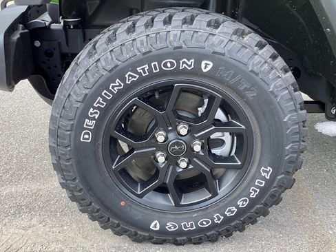 New 2026 Jeep Gladiator Sport AWD/4WD image 10