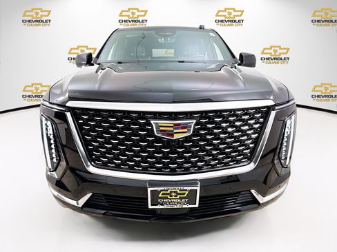 Used 2025 Cadillac Escalade ESV Premium Luxury AWD/4WD image 2