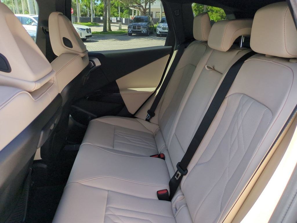 New 2026 BMW X3 xDrive30i w/ Premium Package AWD/4WD image 14