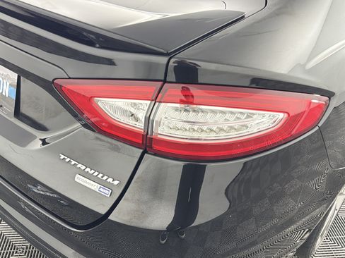 Used 2015 Ford Fusion Titanium AWD/4WD image 15
