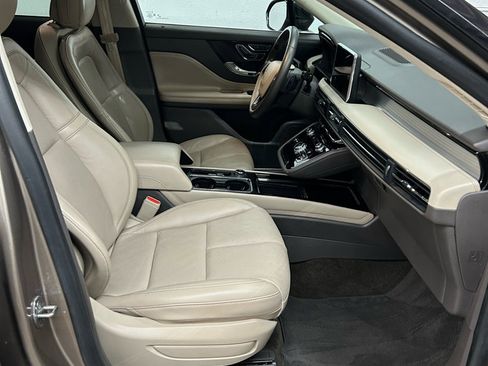 Used 2020 Lincoln Corsair FWD w/ Premium Package image 33