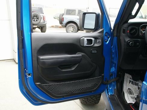 Used 2024 Jeep Wrangler Unlimited Rubicon w/ Safety Group image 11