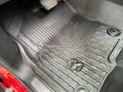 Used 2019 RAM 1500 Laramie AWD/4WD image 24