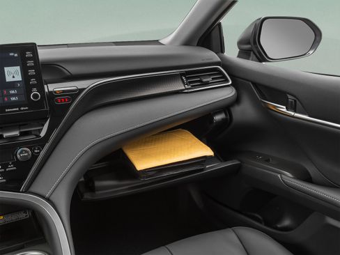 Used 2023 Toyota Camry LE image 33