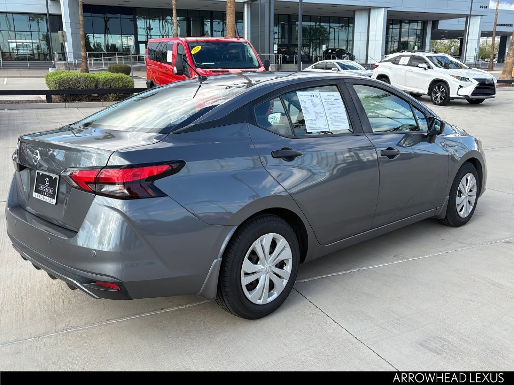 Used 2020 Nissan Versa S FWD image 3