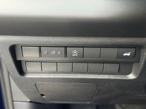 New 2026 Mitsubishi Outlander SE AWD/4WD image 9