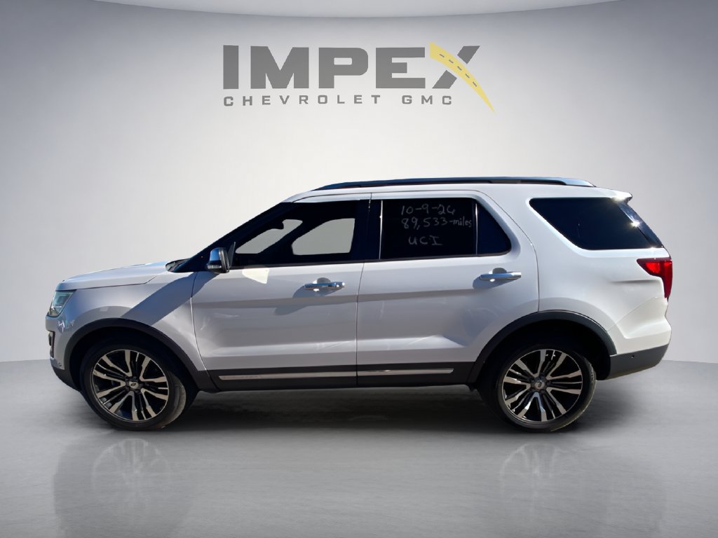 Used 2017 Ford Explorer Platinum AWD/4WD image 2
