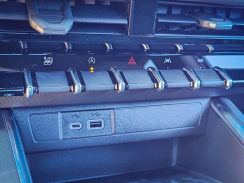 New 2026 GMC Canyon Elevation image 22