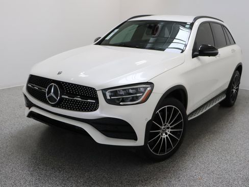 Used 2022 Mercedes-Benz GLC 300 image 2