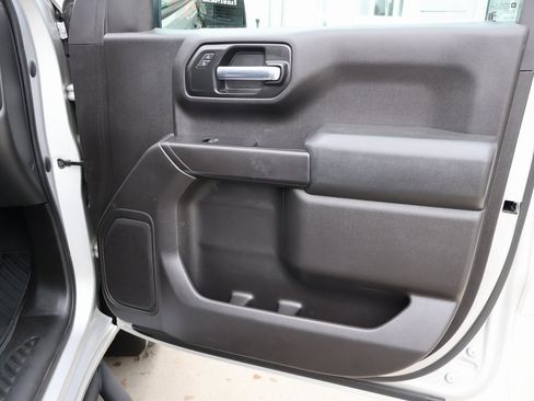Used 2020 Chevrolet Silverado 1500 Custom w/ Custom Value Package image 32