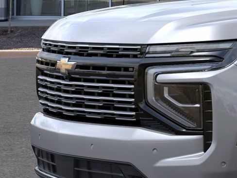 New 2026 Chevrolet Suburban High Country AWD/4WD image 13