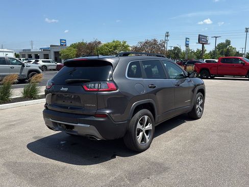 Used 2022 Jeep Cherokee Limited w/ Sun & Sound Group AWD/4WD image 3