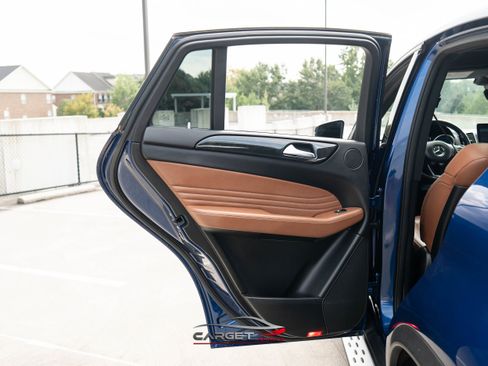 Used 2019 Mercedes-Benz GLE 43 AMG 4MATIC w/ Premium 3 Package image 46