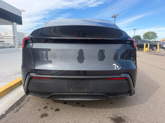 Used 2026 Tesla Model Y Long Range RWD image 7