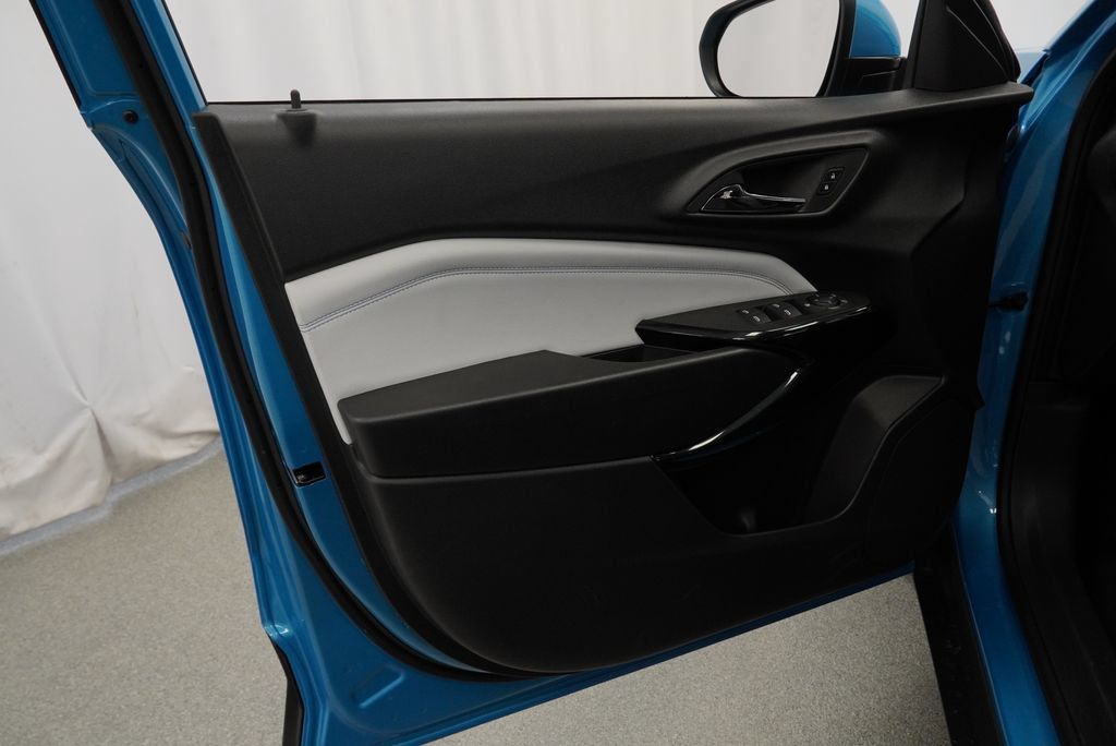 New 2026 Chevrolet Trax LT FWD image 21