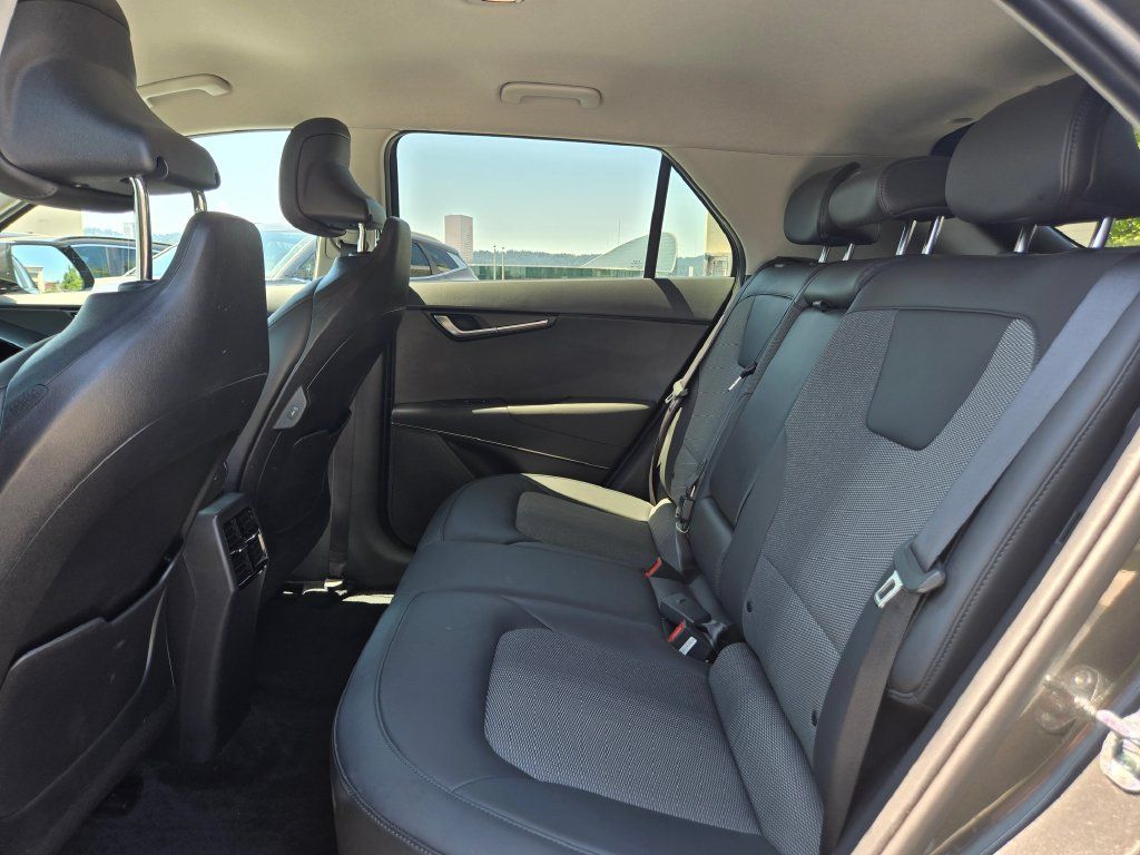 Certified 2024 Kia Niro Wind w/ Wind Preserve Package FWD image 17