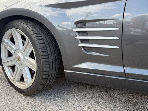 Used 2005 Chrysler Crossfire Limited RWD image 17