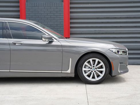 Used 2022 BMW 740i xDrive w/ Premium Package AWD/4WD image 6