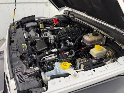 Used 2018 Jeep Wrangler Unlimited Rubicon AWD/4WD image 25