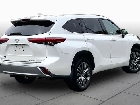Used 2021 Toyota Highlander Platinum AWD/4WD image 13